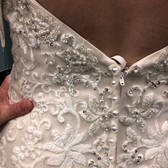 NEW Blush Ivory Mermaid Lace Fit & Flare Bridal Gown, Sexy Flattering Strapless - Picture 14 of 14
